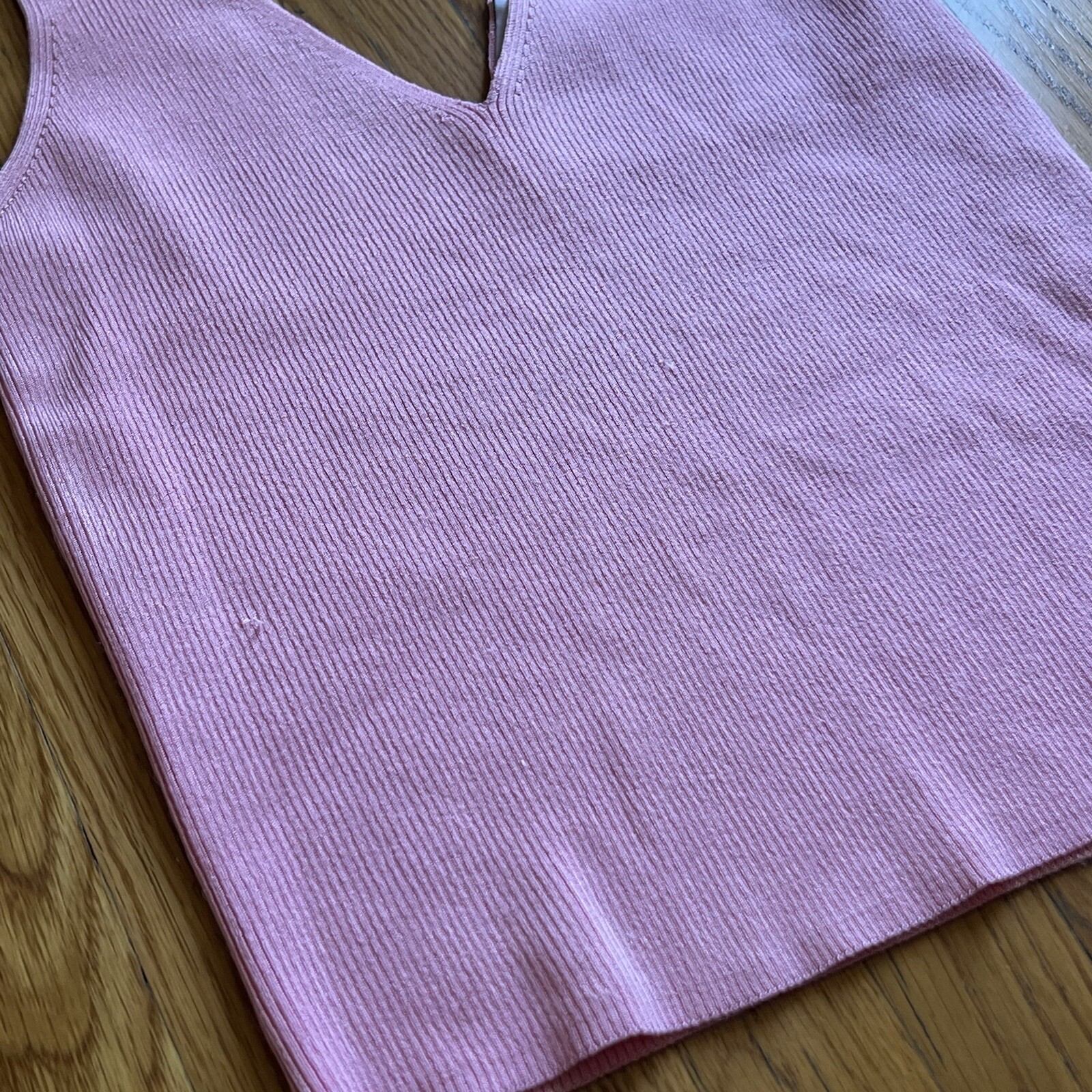 ALTRA Top Los Angeles Atelier Other Stories donna grande maglia rosa collo a V