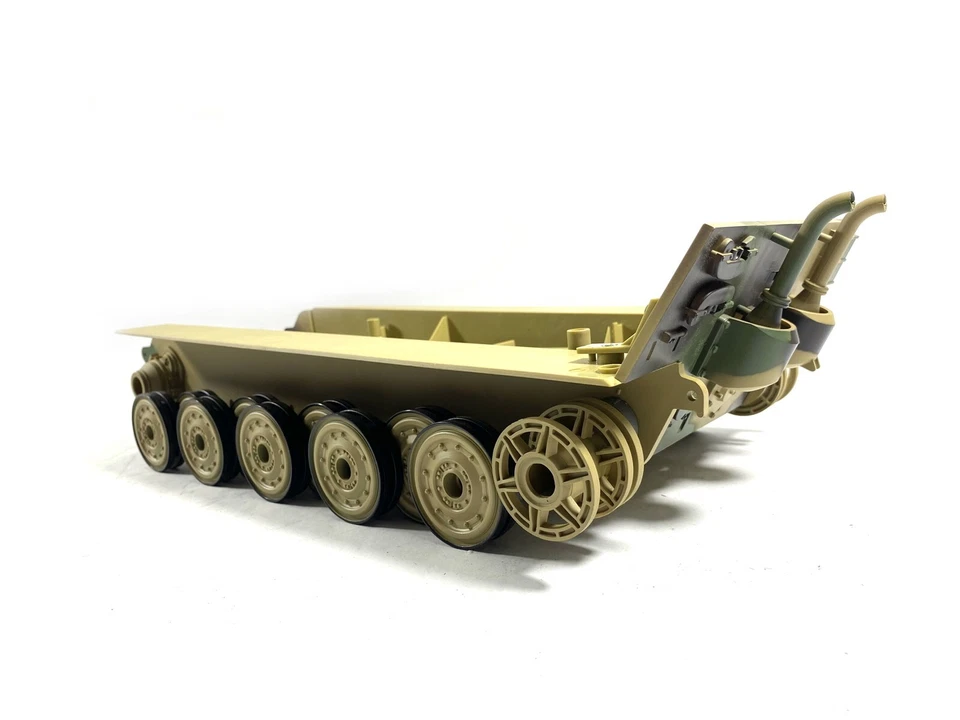 Henglong 1/16 King Tiger Tank Lower Hull Chassis with Back Panel and Wheels - Image 2 of 4