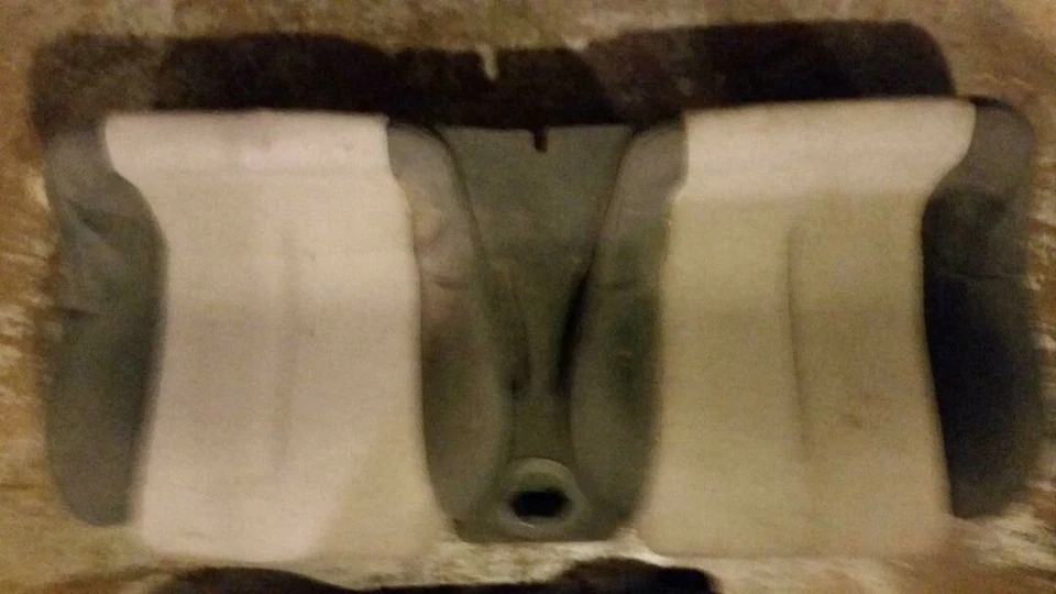 Mercury Cougar 1999 cupé asientos traseros negros y grises Foto 4 de 4