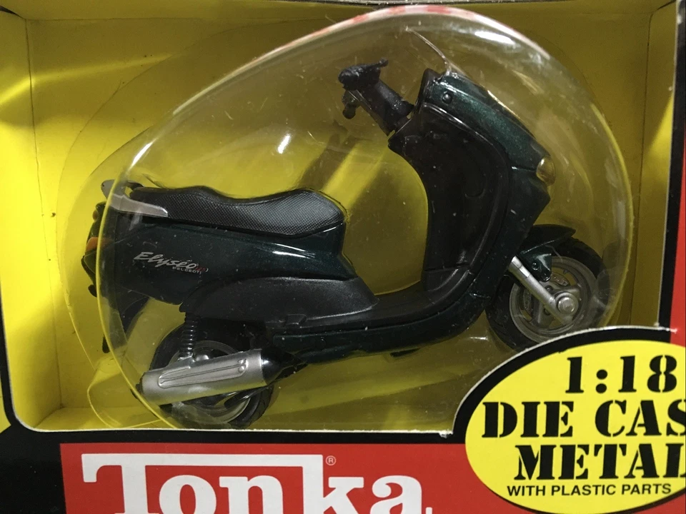 Tonka Vespa 1/18 Scale Diecast Model Back Motorcycle HTF 2002 - Image 2 of 4