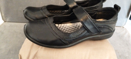 Cushion-Walk Black Mary Jane Style Flexible Comfort Shoes Sz 4 - 第 1/9 張圖片