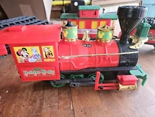 DISNEY G SCALE CHRISTMAS TRAIN - Untested