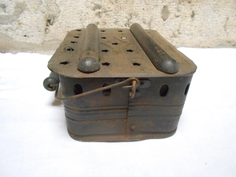 Ancienne Chaufferette chauffe pied en métal et bois + récipient pour braise - Photo 4/4
