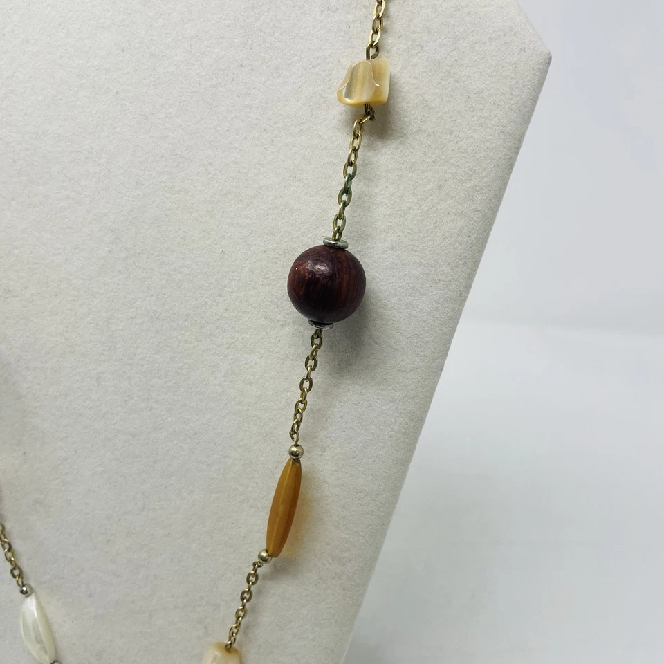 Collar de cadena con cuentas de madera en marrón Cookie Lee tono dorado para mujer Foto 2 de 4