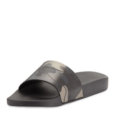 NEW Valentino Garavani Camouflage Flat  Flip Flaps Open Toe Sandals Size 9 39