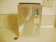 Vtg RCA VICTOR SUPERHETERODYNE AM TRANSISTOR RADIO 4RG56 MCM Style for Parts