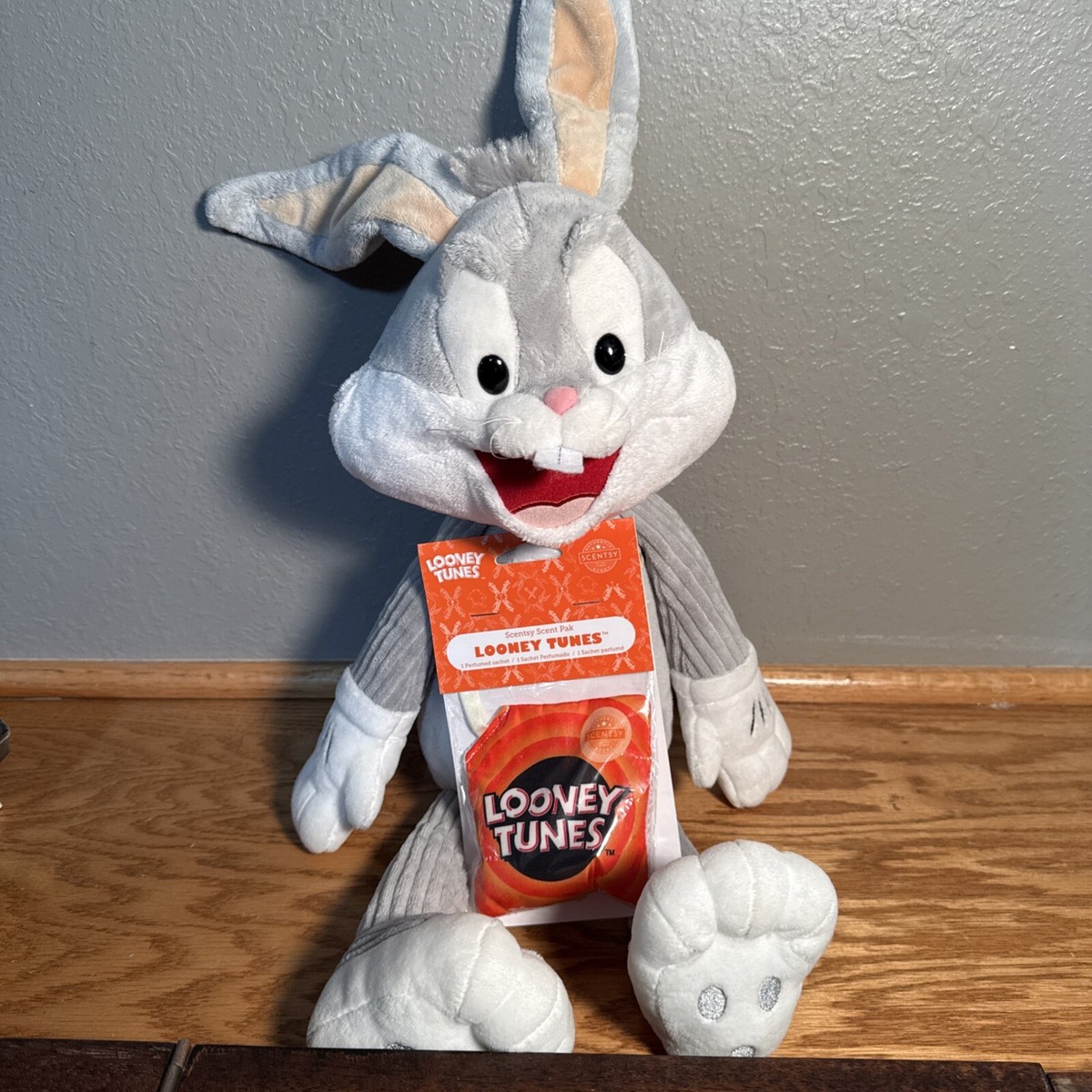 Bugs Bunny Scentsy Looney Tunes Buddy with Scent New
