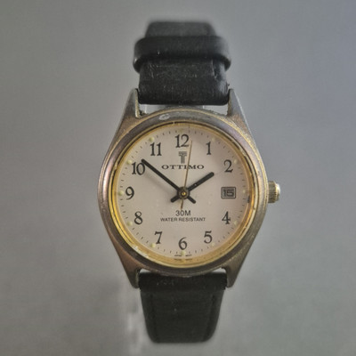 Klassische Ottimo Armbanduhr   Zeitloses Design mit Lederarmband