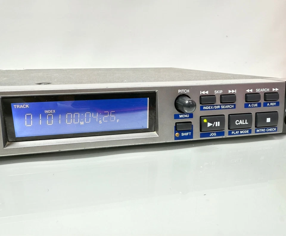 TASCAM CD-01U PRO Professional CD Player  with Rack Mount, Voltage  230V ~ - Image 4 of 4