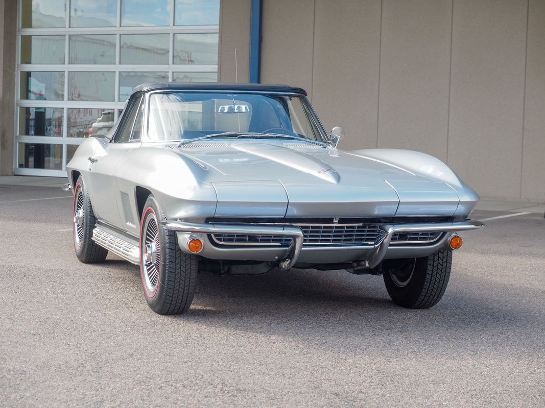 1967 Silver Chevrolet Corvette   | C2 Corvette Photo 10