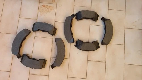 Red Brake Pads Front/Rear Pontiac Bendix MKD261 M KD262 Vintage Original - Image 3 of 3