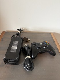 Microsoft Xbox 360 S Console W/HDD/Cords + Controller Black