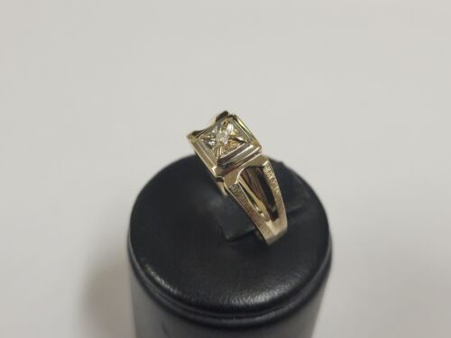 10k Mens 1 Small Round Diamond Illusion Setting Yellow Gold Ring Size 9.5 - Picture 5 of 11