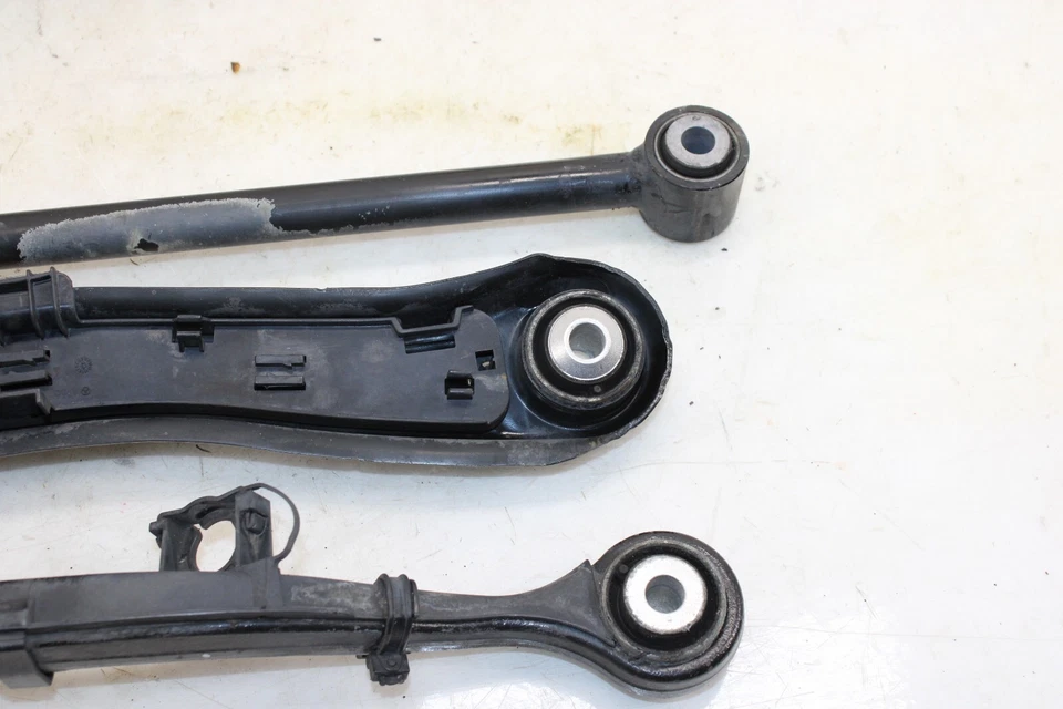 Juego de brazo de control trasero izquierdo Mercedes-Benz GL450 2013-2016 OEM IL104 Foto 4 de 4