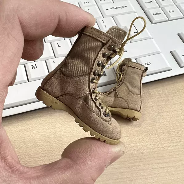 Modern army boots top