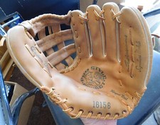 Ted Williams Baseball Glove RH Throw Pro-Style 16156 writing on glove 