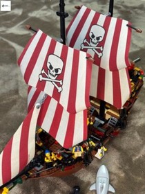 LEGO Pirates Brickbeard's Bounty 6243 In 2009 Used Retired Complete