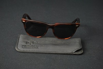 VTG Ray-Ban Sunglasses Wayfarer 2 RB Bausch & Lomb Brown Case 5926K
