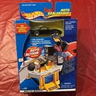 New Sealed Vintage 2000 Hot Wheels Auto Action Detail Center Mint Condition