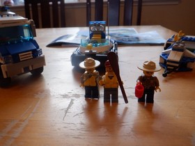 LEGO City: Off-Road Command Center (4205) used all pieces missing stickers