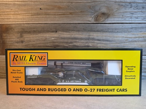MTH Rail King 30-76808 US Air Force Little Rocket Man en vagón plano tren calibre O | Condition: New