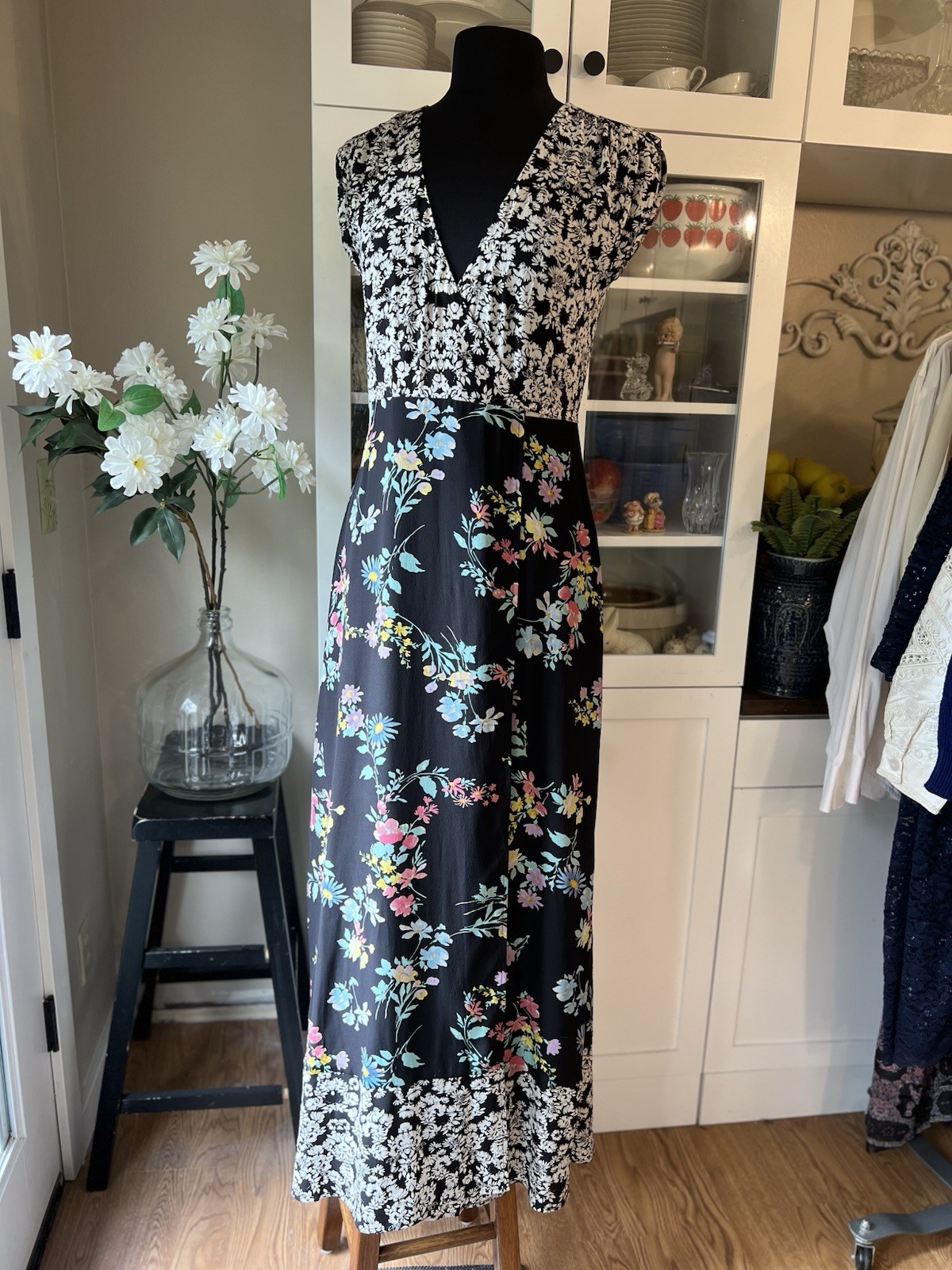 Yumi Kim Silk Maxi Wrap Dress Florals Size M Feminine… - Gem