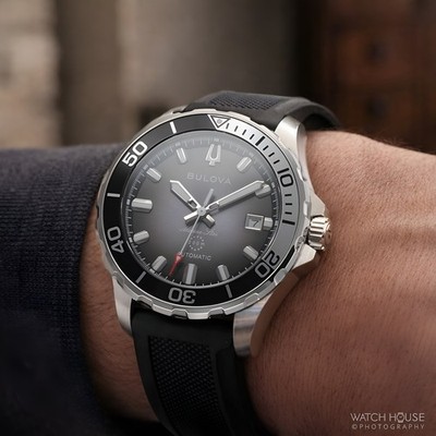 Bulova Marine Star Automatik Herrenuhr 98B465 Schwarz