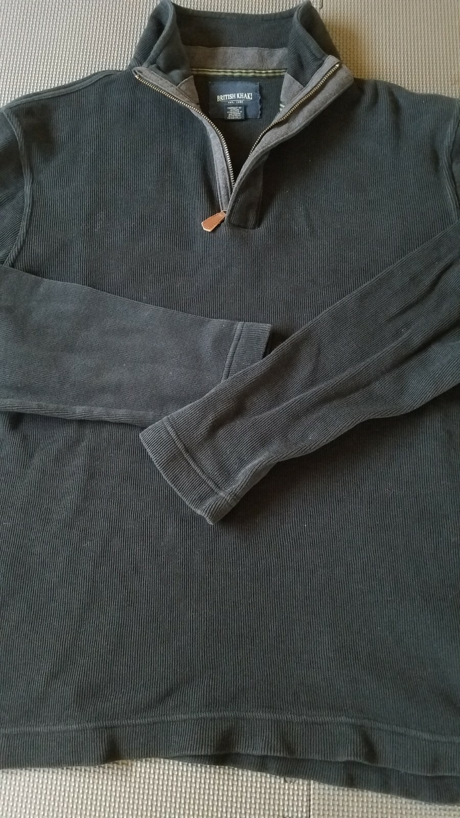 British Khaki Quarter Zip Long Sleeve Sweater Men's Size M Medium