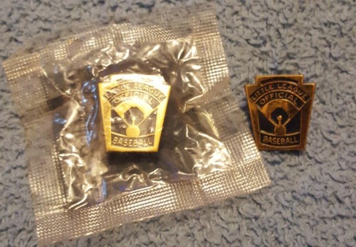  Vintage Lot of 2 Little League Baseball Sports Pin or Button Pin - Picture 1 of 4