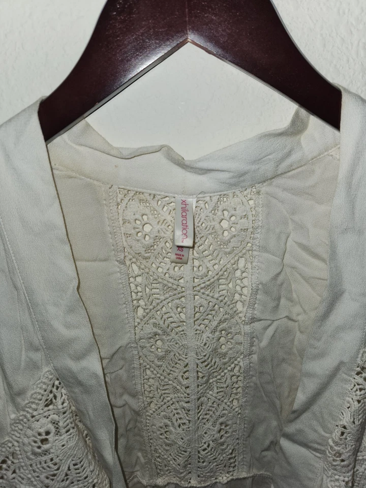Cárdigan Xhilaration con encaje beige XS Foto 2 de 3
