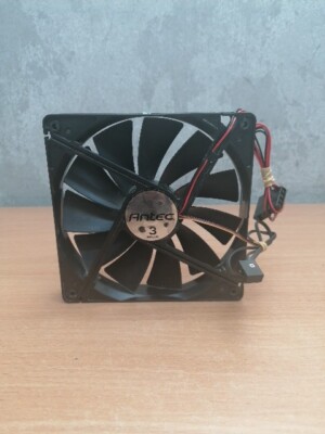 ANTEC3 120mm Gehäuselüfter mit 3 Drehzahlregelung - Schwarz - Nur Gerät 