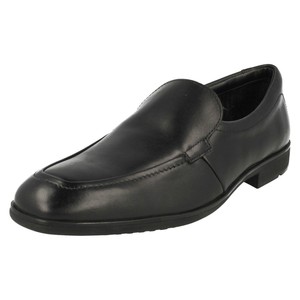 clarks school shoes slip ons