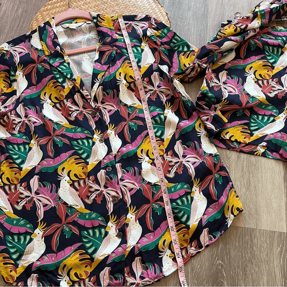 Boden tropical parrot print two piece set button down shirt & shorts size 4/6 - Image 4 of 4
