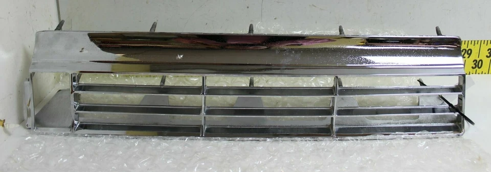 Used OEM GM Right Tail Light Bezel Grill Trim 5952918 1974 Buick Riviera (SR) - Image 2 of 4