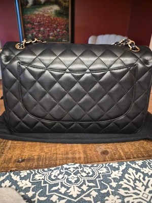 CHANEL Jumbo Classic Double Flap Gold Hardware Shoulder Bag Black