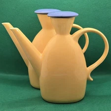 Pair of Vintage Lindt Stymeist Colorways Cruets Yellow Blue Lid Oil Vinegar 6.5"