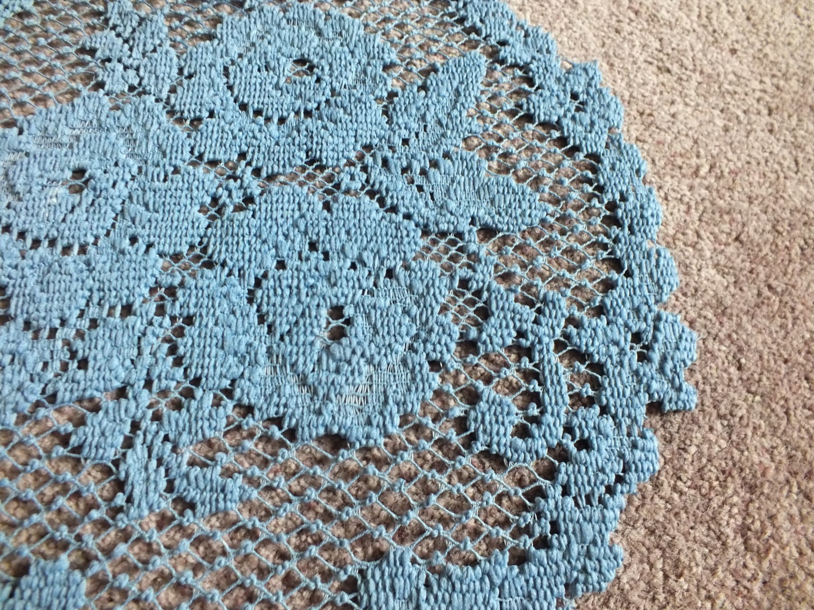 Collectible Beautiful Heritage Lace Doily Table Linen Medium Blue Floral 11"