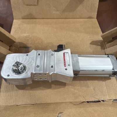 DESTACO 82M 623050C8 Pneumatic Power Clamp Cylinder NEW BD08