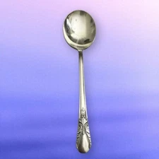 (1) WM Rogers Mfg Original Silverplated Avalon / Cabin Gumbo Round Soup Spoon