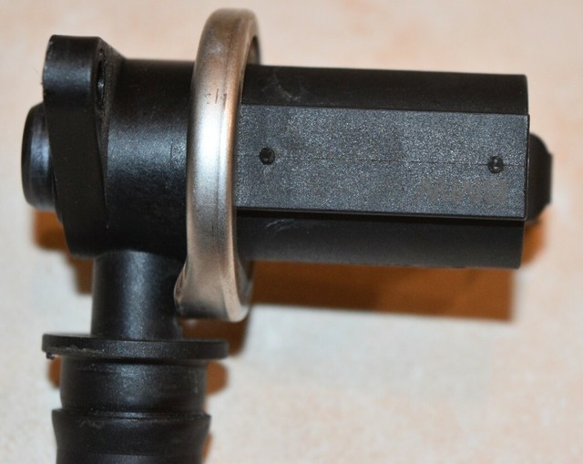 BMW S1000rr Gen 1 (2010 ) Secondary Air Intake Sensor 770893703 for