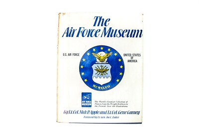 Libro The Air Force Museum Nick P. Apple 2nd Edition 1976 Vintage Book Aviation