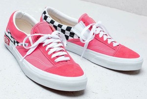 vans slip on strawberry
