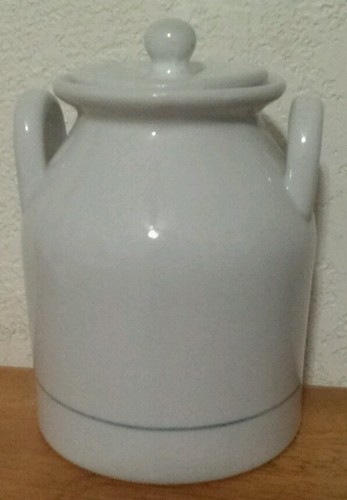 2 handled eggshell canister with blue basket of flowers - Picture 3 of 8