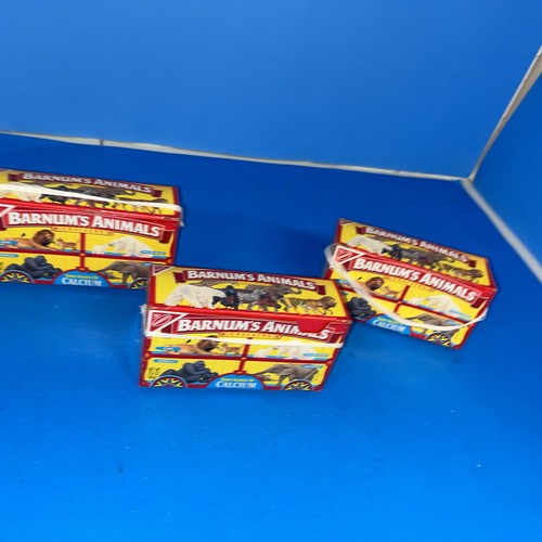 Nabisco Barnums Animal Crackers Box Cage Background Barnum's lot of 3