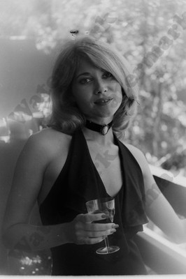 Busty glamour woman pinup pose Vintage 35mm film Negative  V0t6