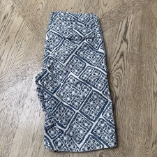 Lands End Kids Size 14 Blue White Geometric Print Cotton Bermuda Shorts