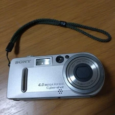 Sony Cyber-shot 4.0 Megapixel Digital Camera with Optical Zoom Silver Color