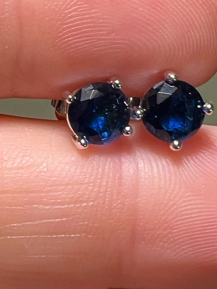 Обручальные серьги-гвоздики круглой огранки с натуральным синим сапфиром 4,00 карата 950 платина - Изображение 2 из 4