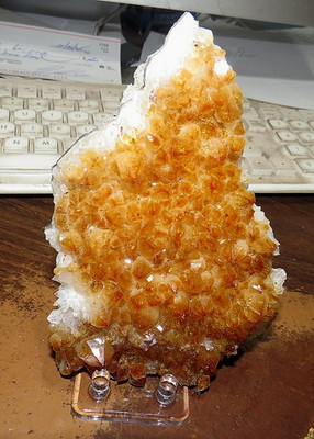 LG. AAA GRADE CITRINE CRYSTAL CLUSTER GEODE FROM BRAZIL CATHEDRAL ACRYLIC STAND