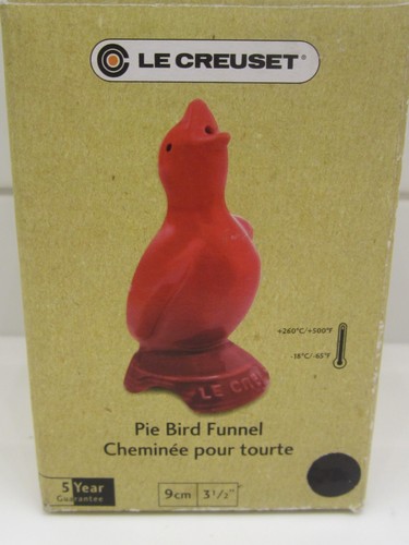 Le Creuset Black Onyx Pie Crust Bird Funnel Dijon Yellow Beak New in box! - Picture 10 of 10